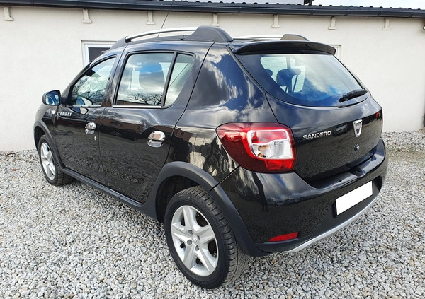 Dacia Sandero Stepway cena 26700 przebieg: 140000, rok produkcji 2013 z Nowy Tomyśl małe 232